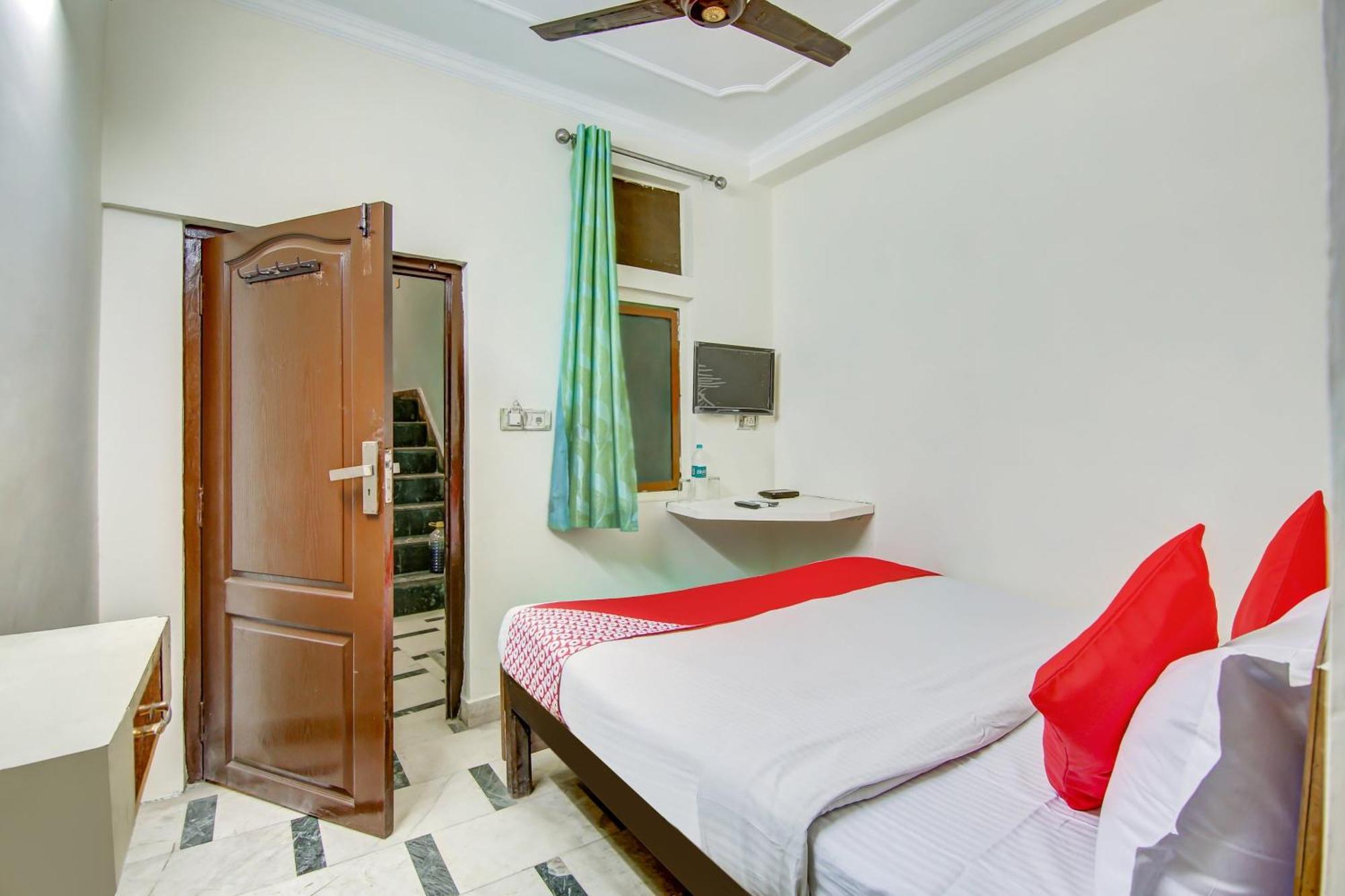 Hotel Neha Inn Yeni Delhi Dış mekan fotoğraf