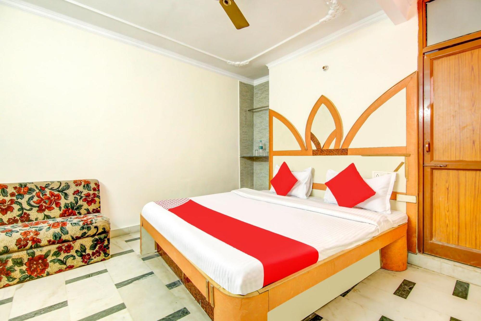 Hotel Neha Inn Yeni Delhi Dış mekan fotoğraf
