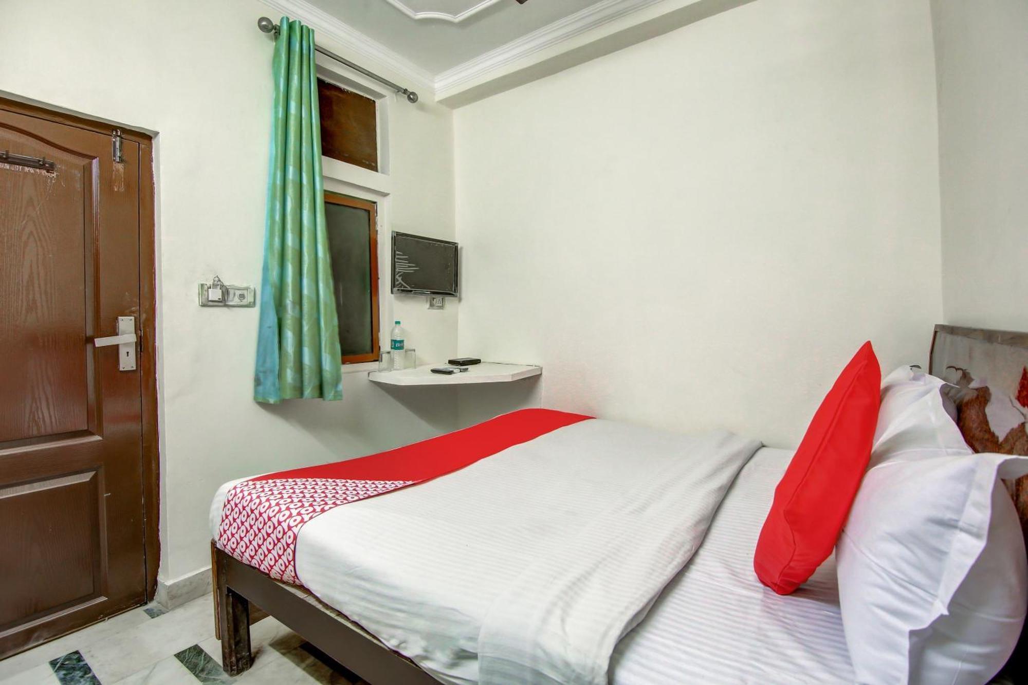 Hotel Neha Inn Yeni Delhi Dış mekan fotoğraf