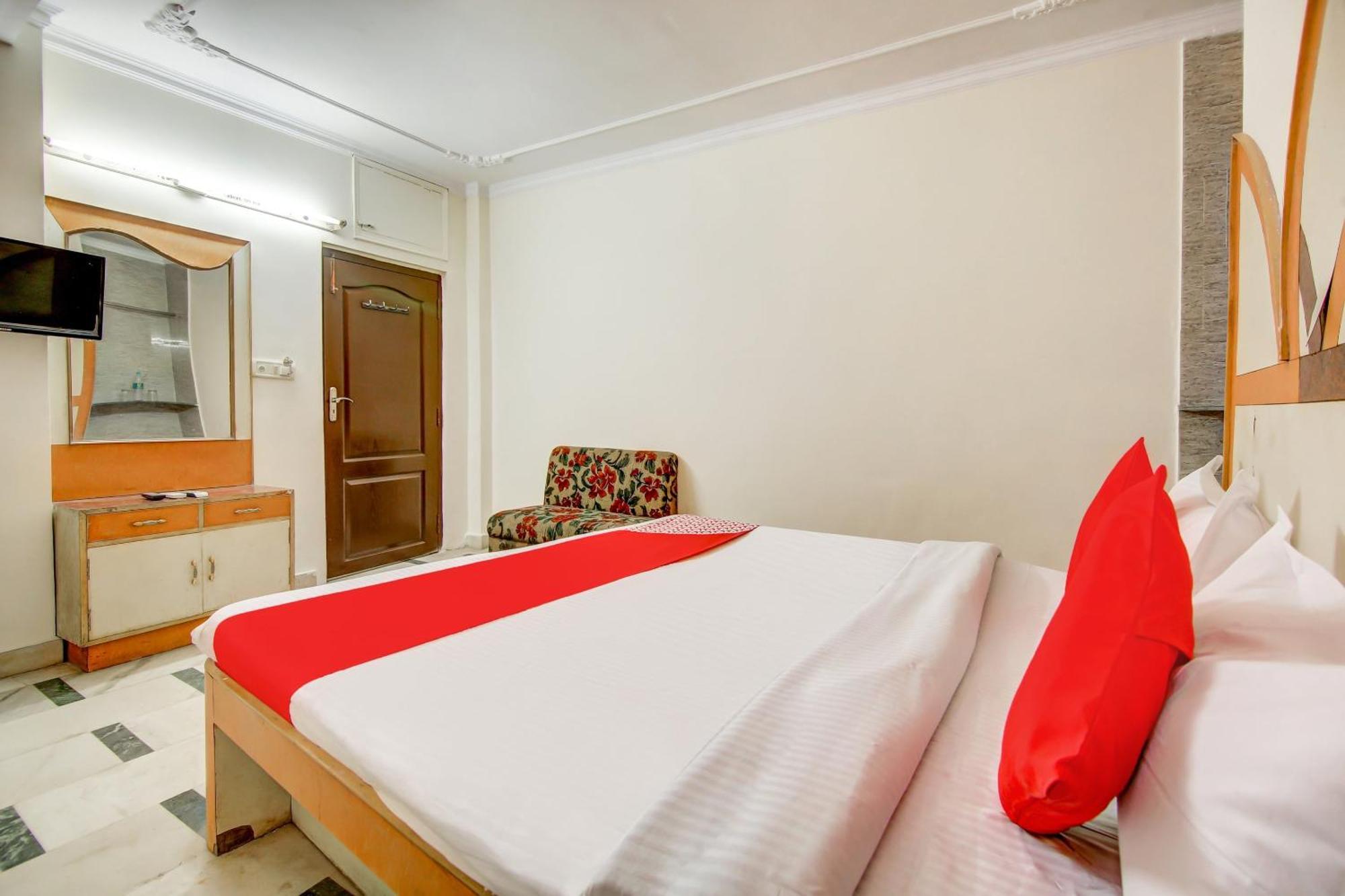 Hotel Neha Inn Yeni Delhi Dış mekan fotoğraf