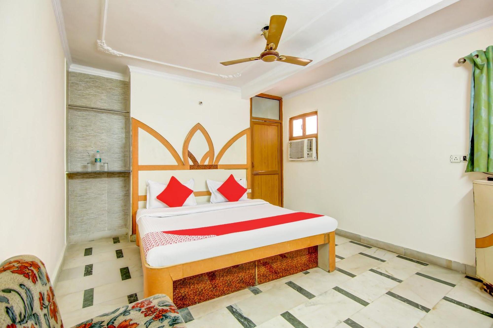 Hotel Neha Inn Yeni Delhi Dış mekan fotoğraf