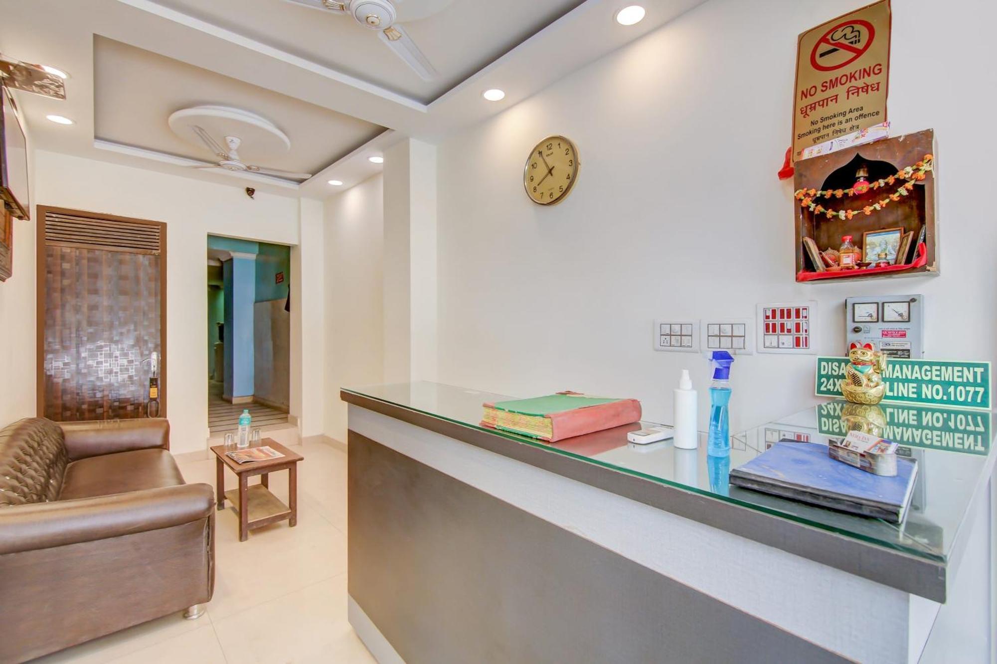 Hotel Neha Inn Yeni Delhi Dış mekan fotoğraf