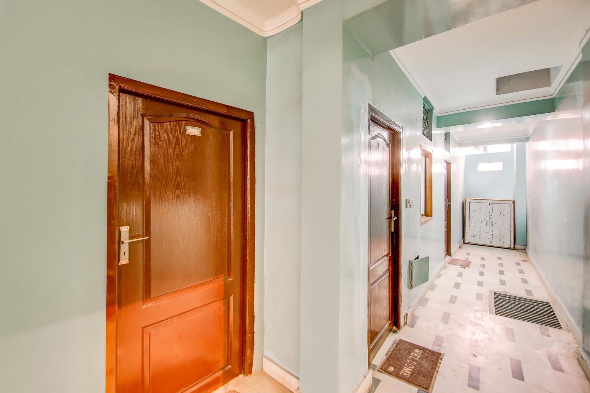 Hotel Neha Inn Yeni Delhi Dış mekan fotoğraf