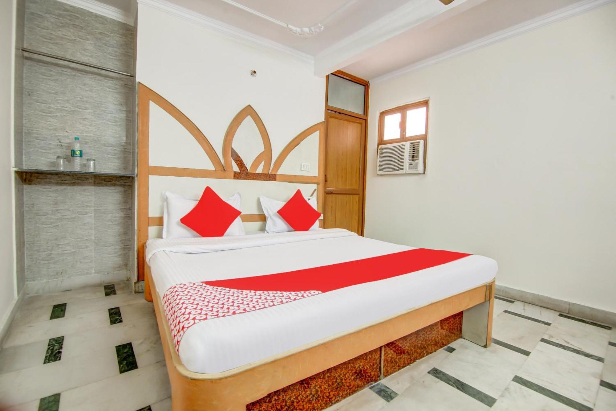 Hotel Neha Inn Yeni Delhi Dış mekan fotoğraf