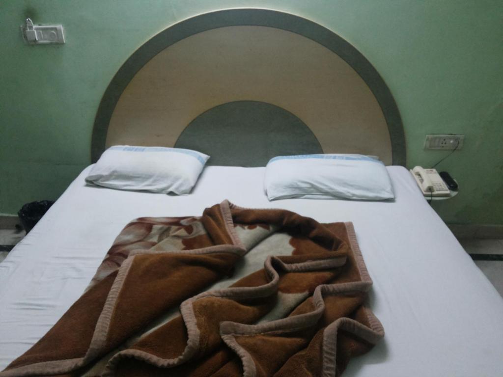 Hotel Neha Inn Yeni Delhi Oda fotoğraf