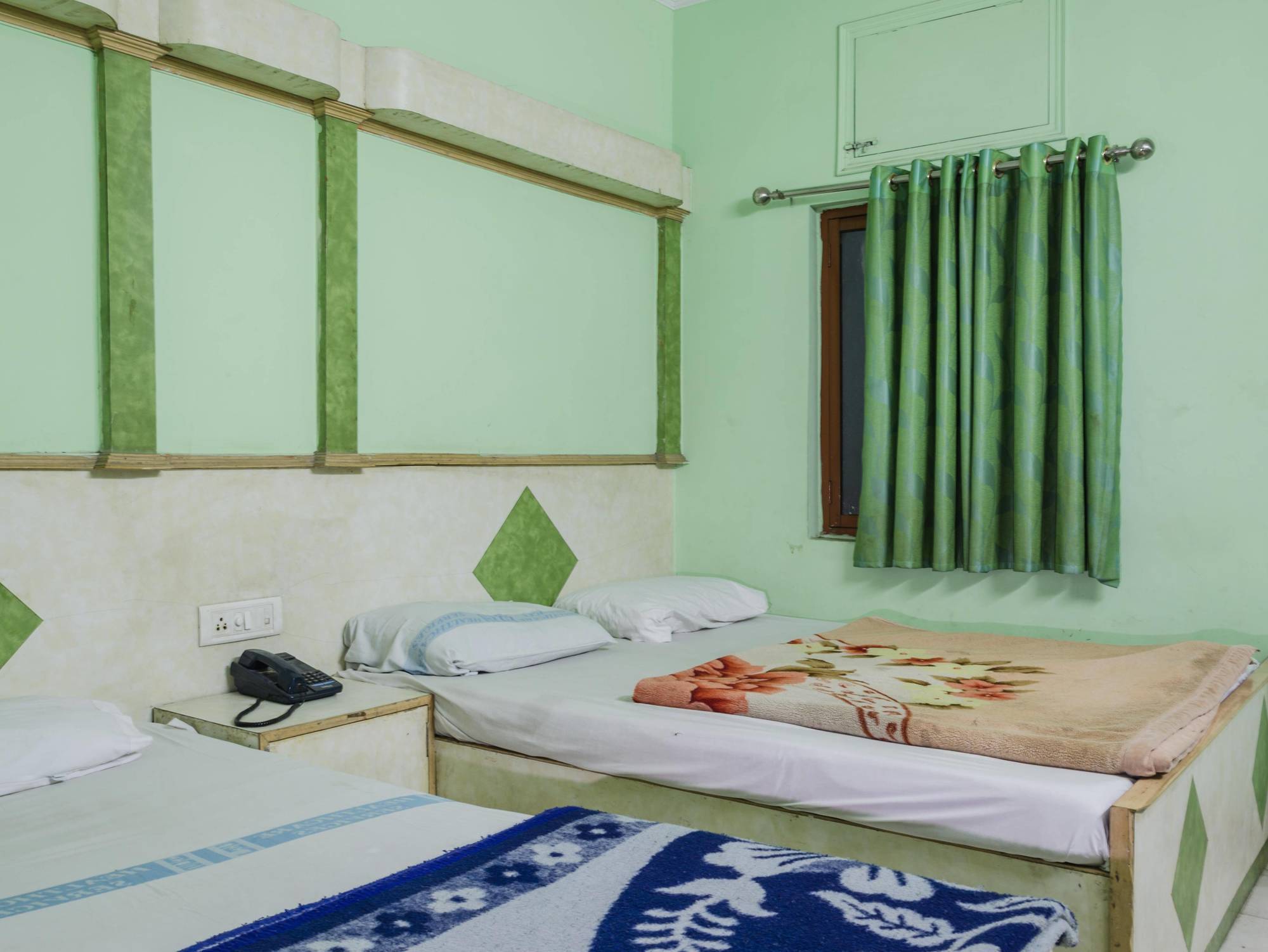 Hotel Neha Inn Yeni Delhi Dış mekan fotoğraf