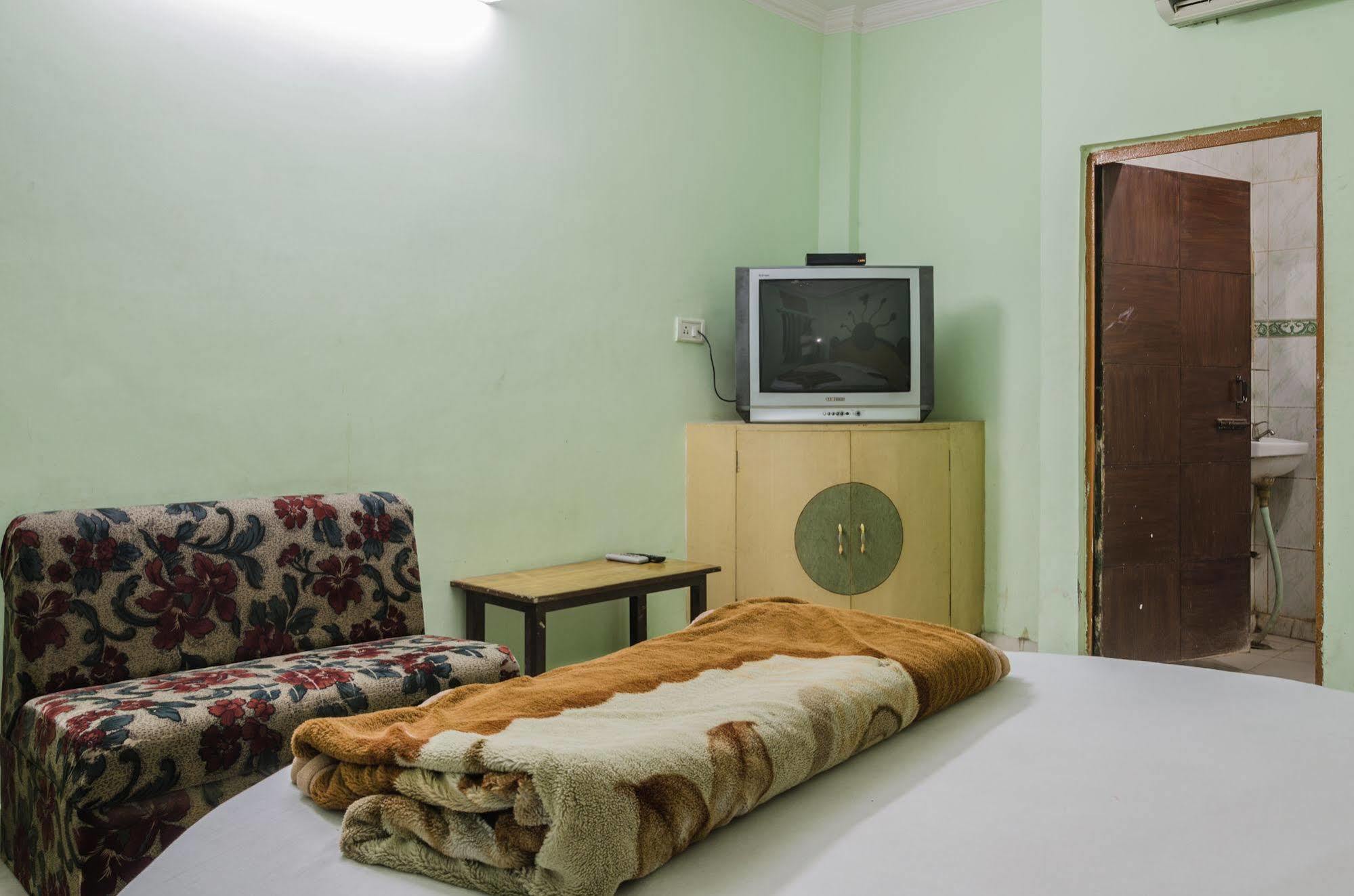 Hotel Neha Inn Yeni Delhi Dış mekan fotoğraf